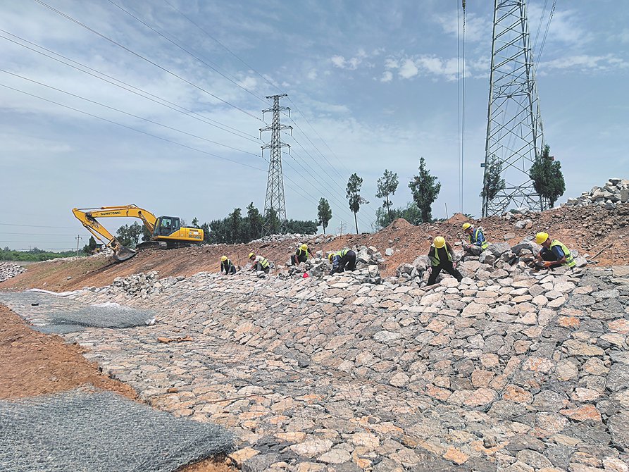 工业厂房雨季施工安全及防雨防汛专项施工方案
